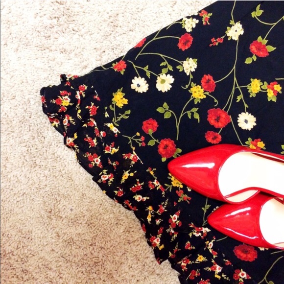 🌺🌼Retro Flower Ruffled Bottom Mini Dress - Picture 3 of 5